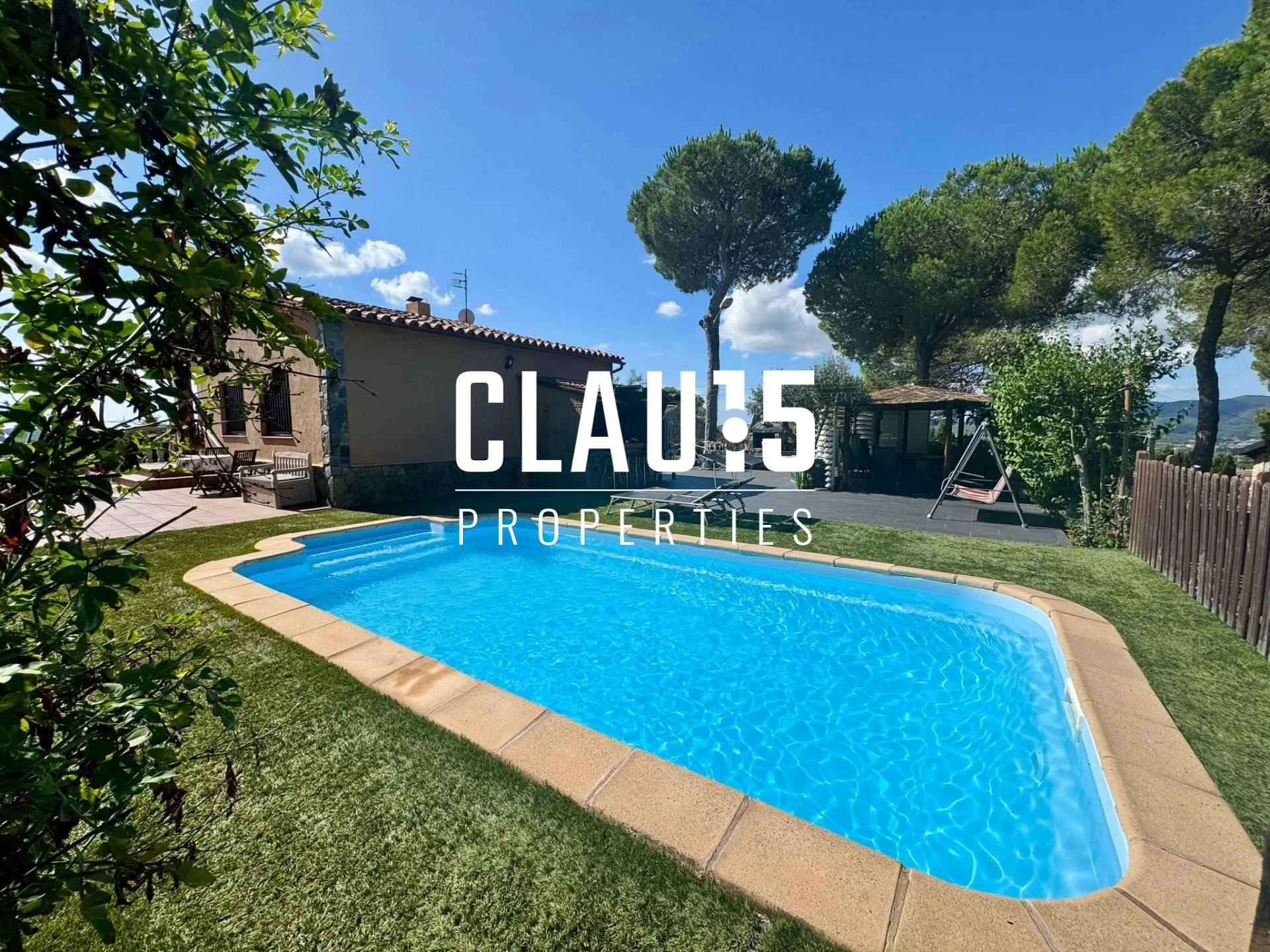 Casa independiente en Mas Mora, parcela de 660 m²