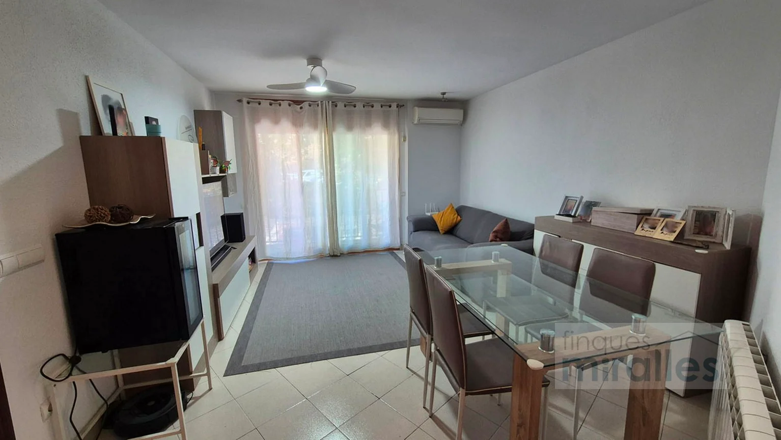 Three-bedroom flat in Can Salvet