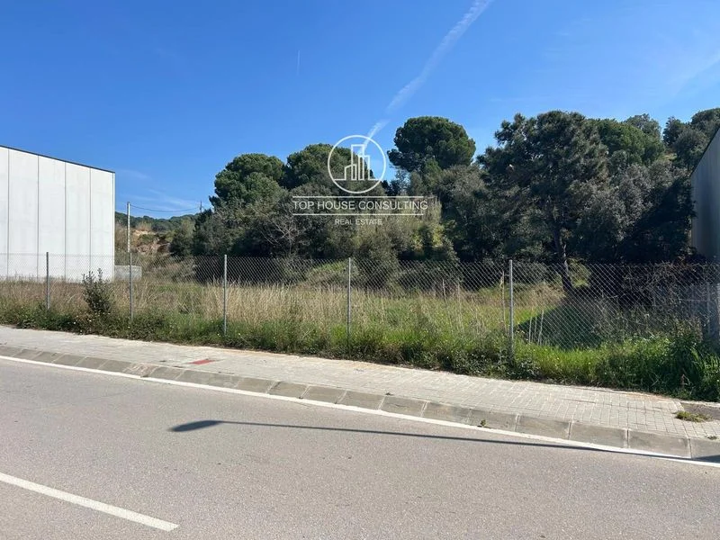 Parcelas industriales urbanizadas en Canet de Mar