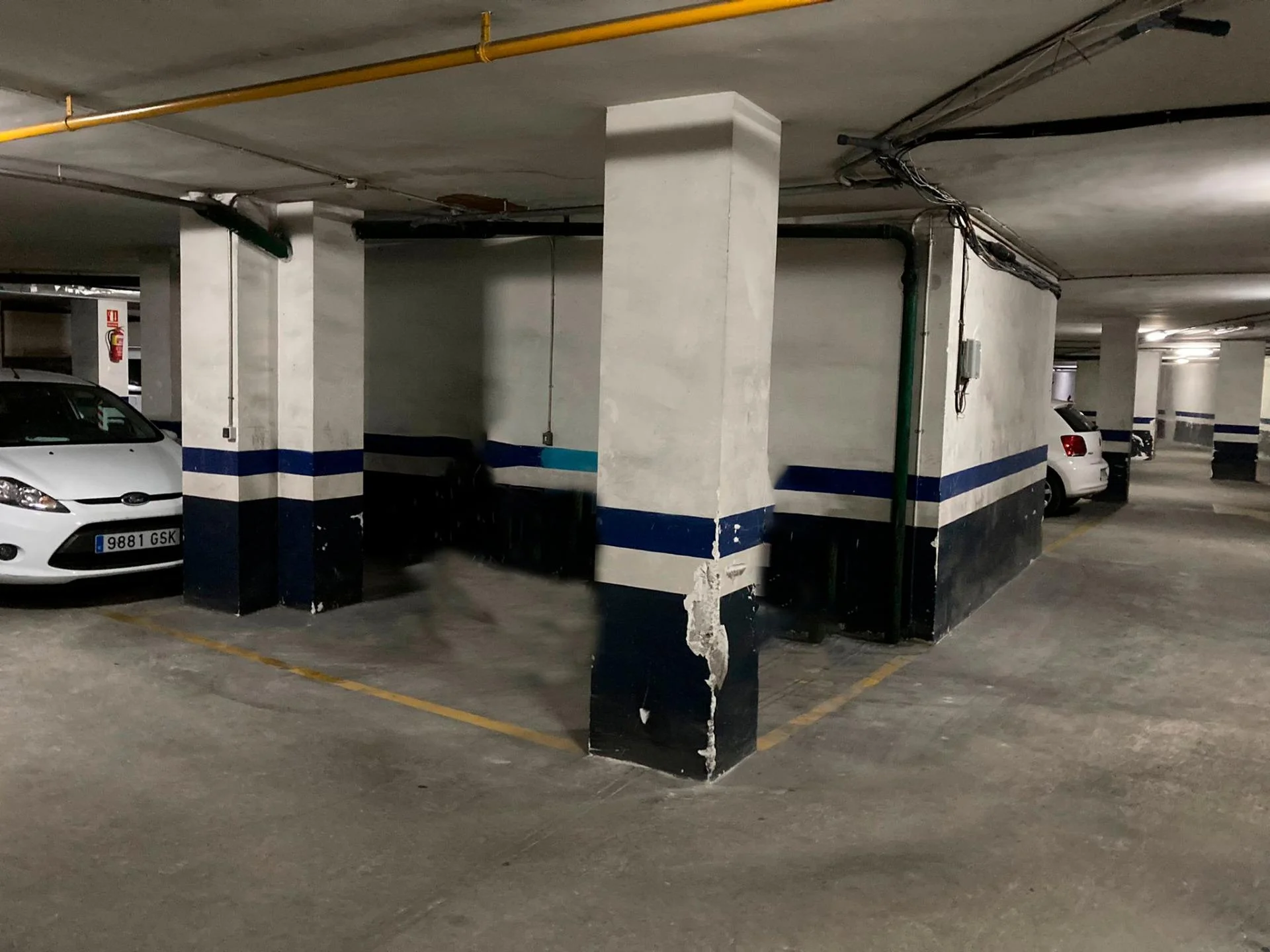 Plaza de aparcamiento para coche pequeño en Mataró