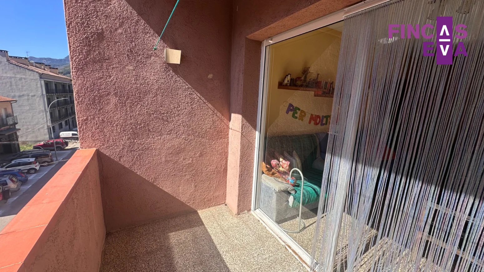 Amplio piso a reformar en Ribes