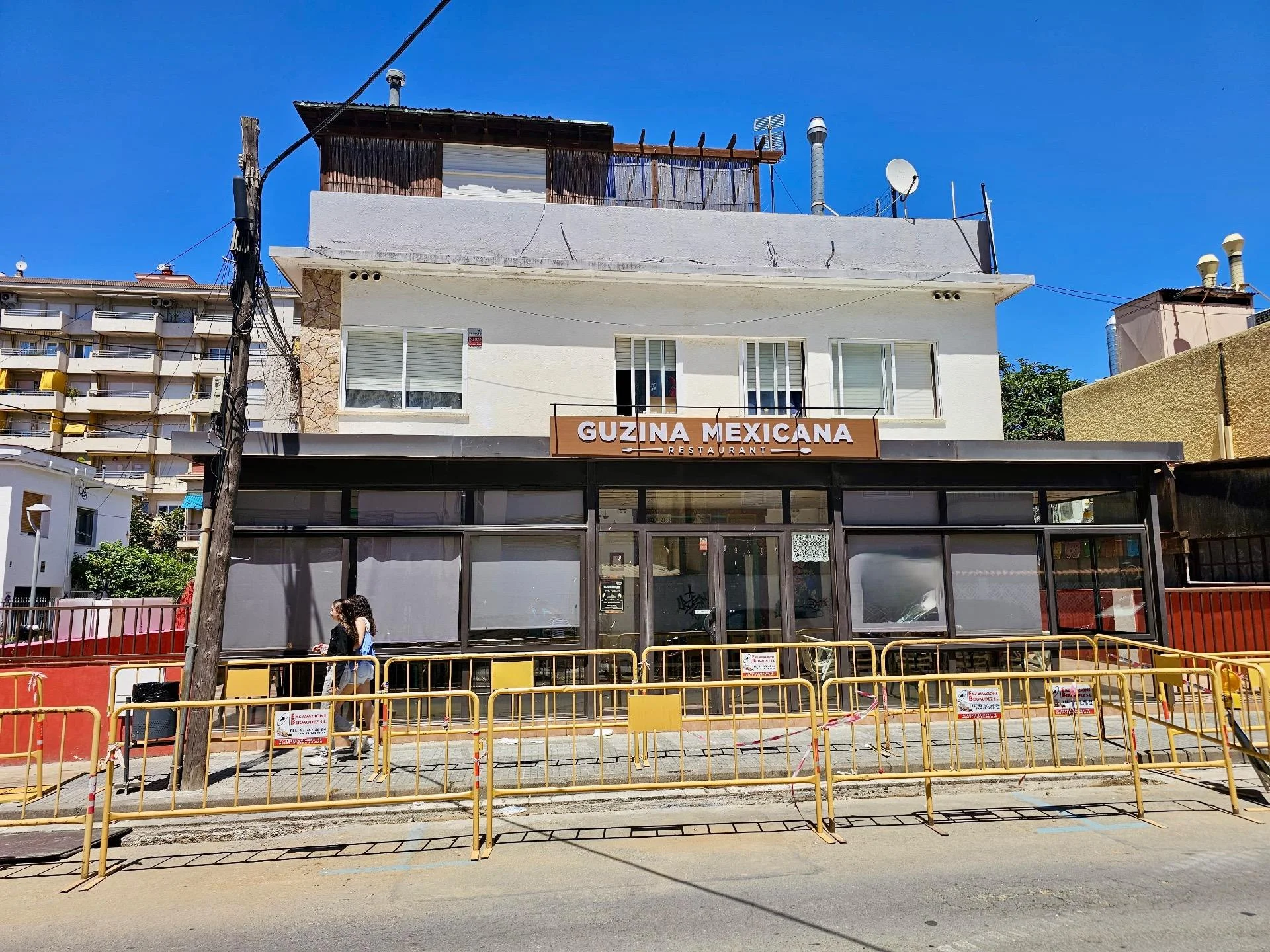 Edificio de tres plantas en Calella, 4 dormitorios