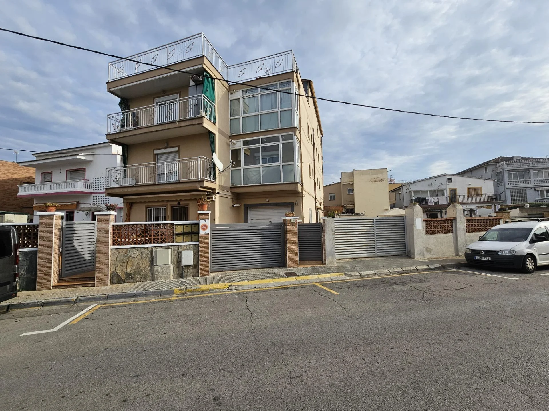 Three-level building in Florida, 514 m²