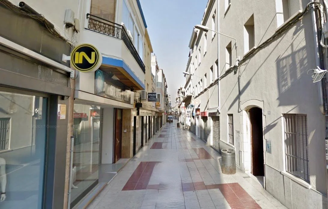 Local comercial en buen estado, 134 m² en Calella