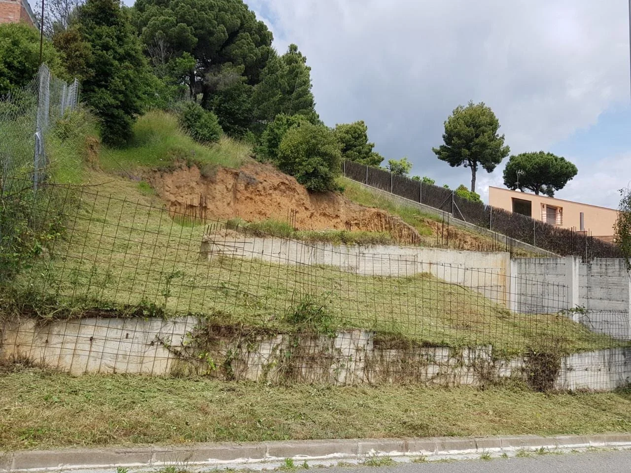 Argentona plot with 977 m² project