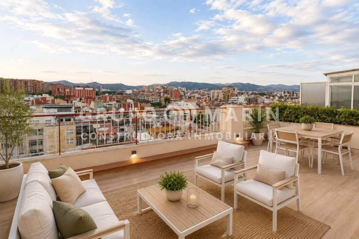Spacious Badalona penthouse, two terraces