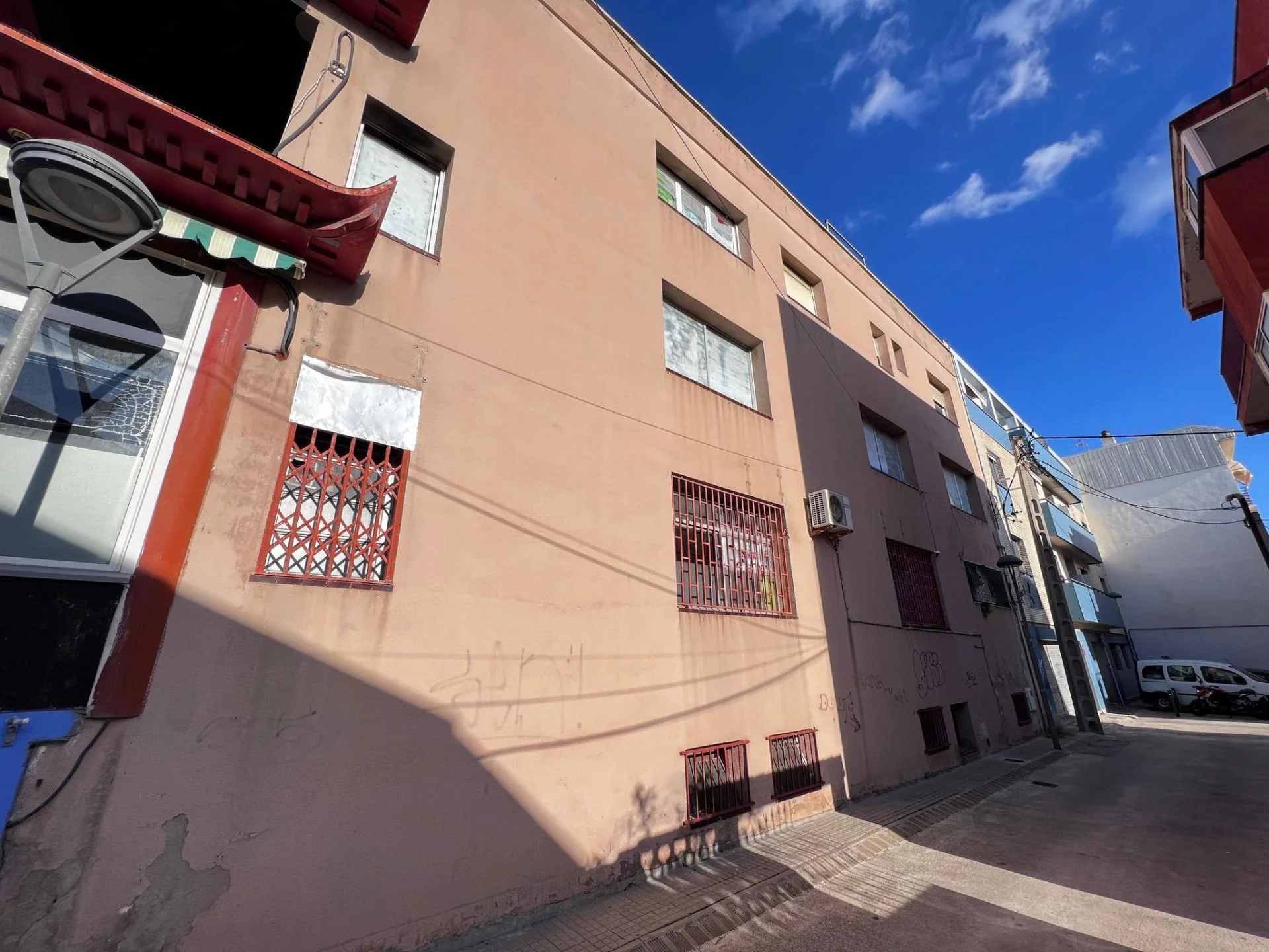 Edificio para reformar en Cunit, 8 habitaciones