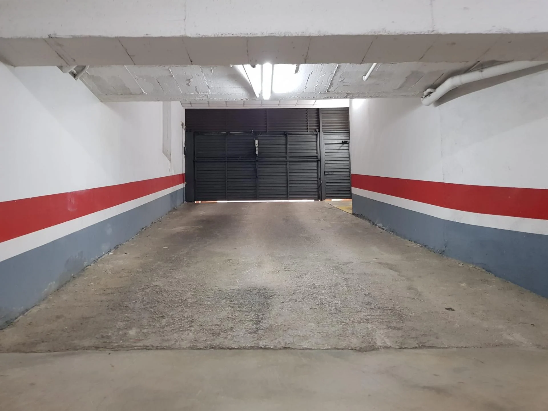 Plaza de parking en el centro