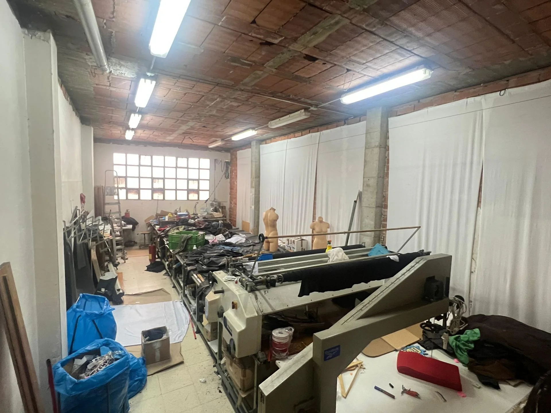 Warehouse in Cerdanyola, 89 m²