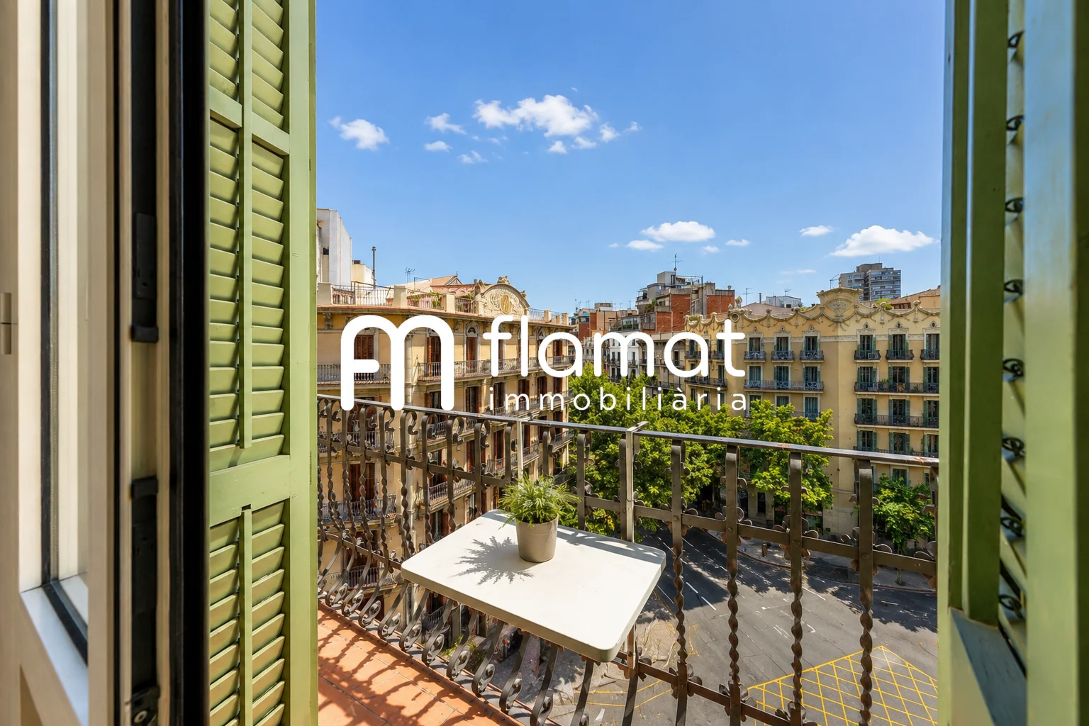 Terraced Barcelona flat, 2 bedrooms