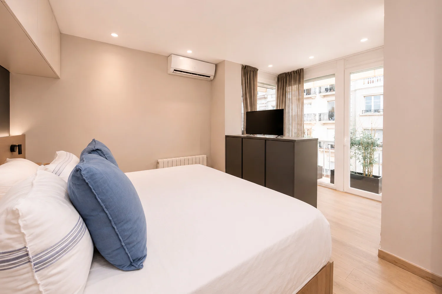 Piso amplio en Barcelona con parking