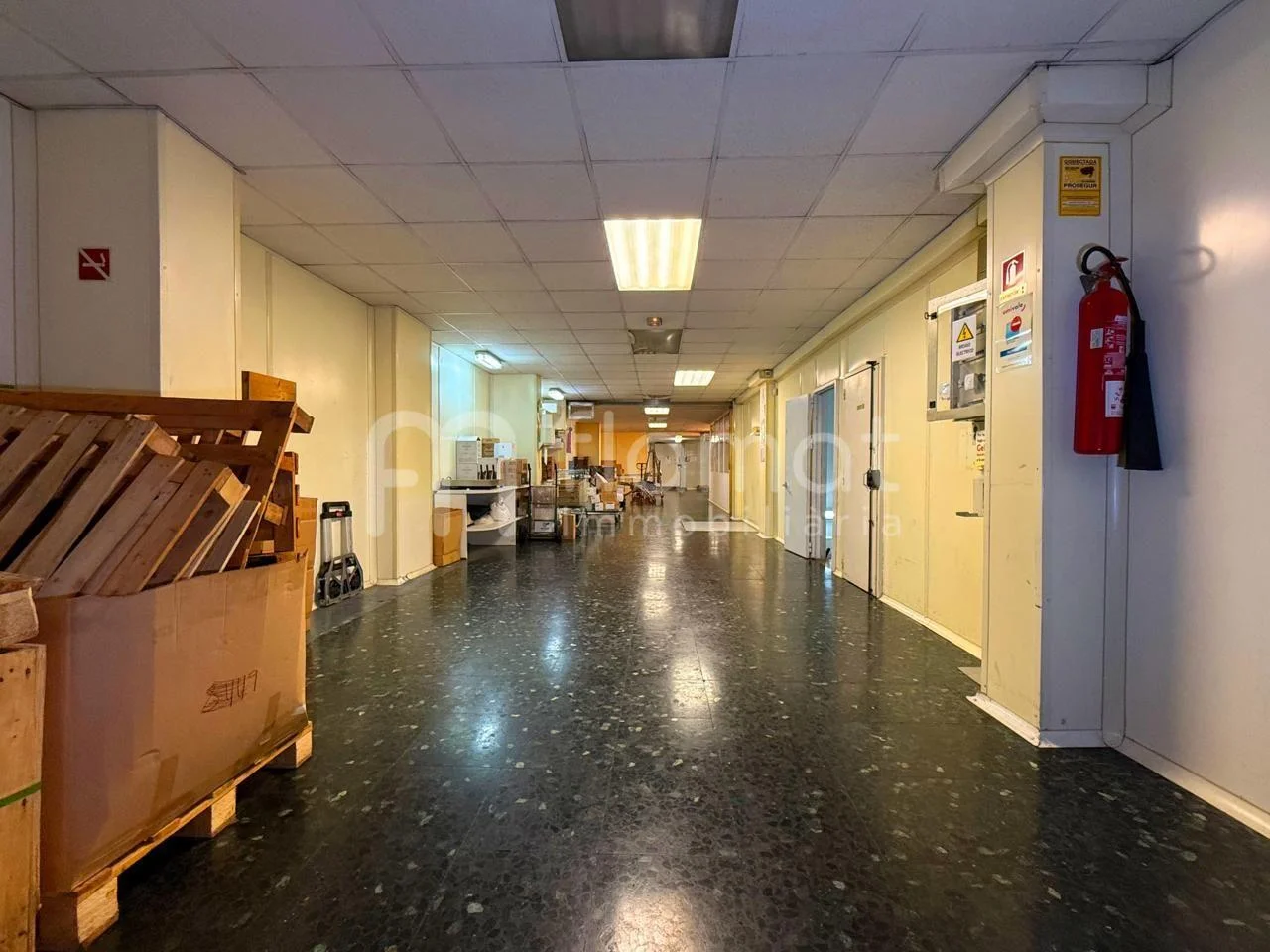 Local comercial en Gràcia de 650 m²