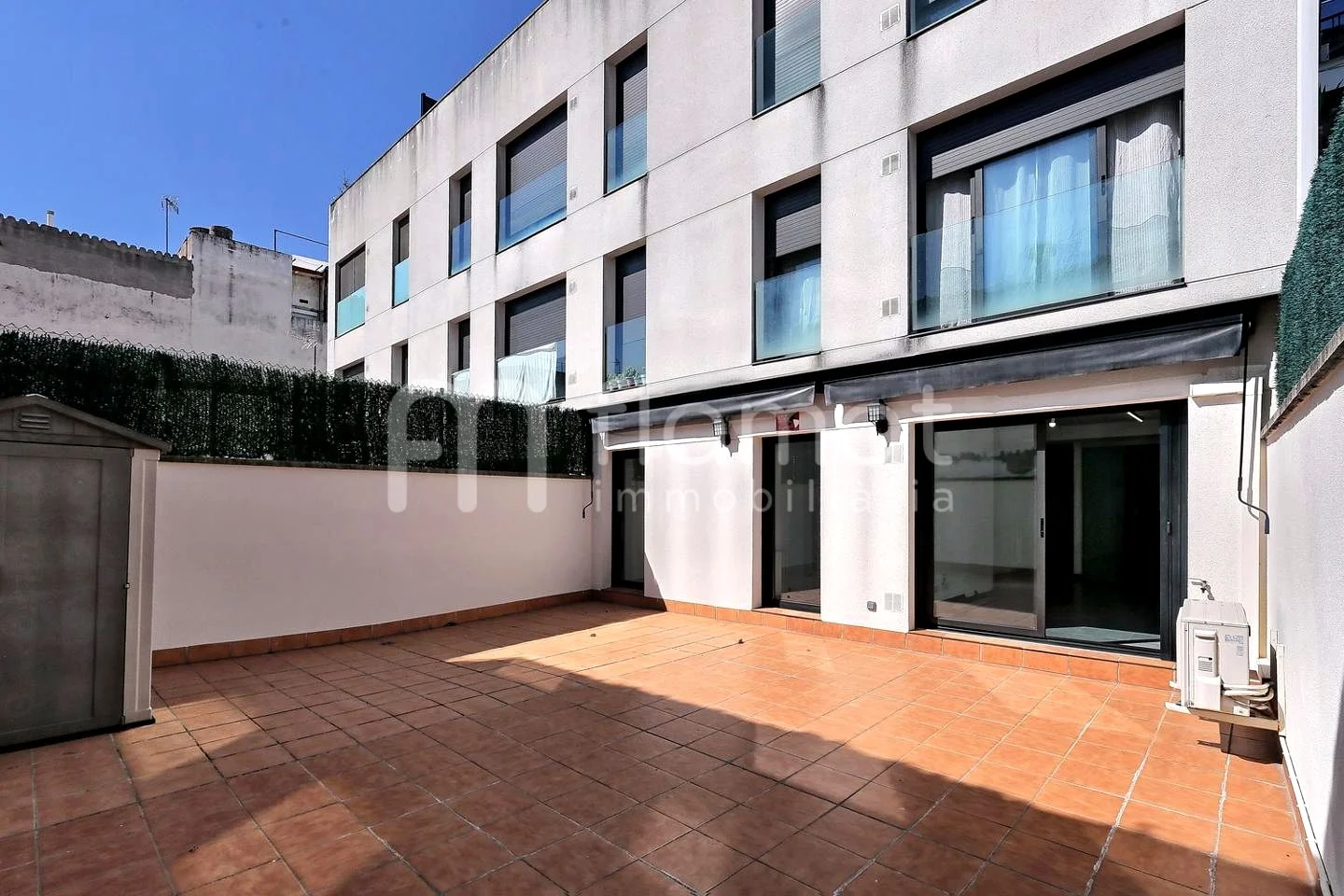 Piso en planta baja con terraza privada