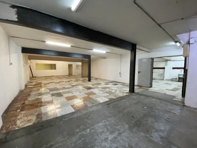 Local comercial en El Carmel de 140 m²
