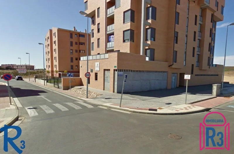Local comercial en Navatejera