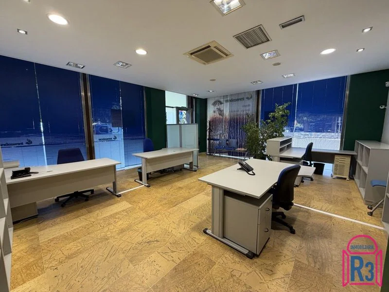 Well-presented commercial unit in Salamanca