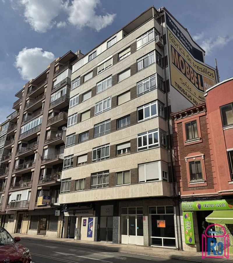 Piso de tres habitaciones en La Chantría