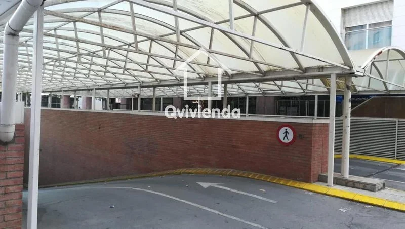 Two parking spaces in Eix Macià