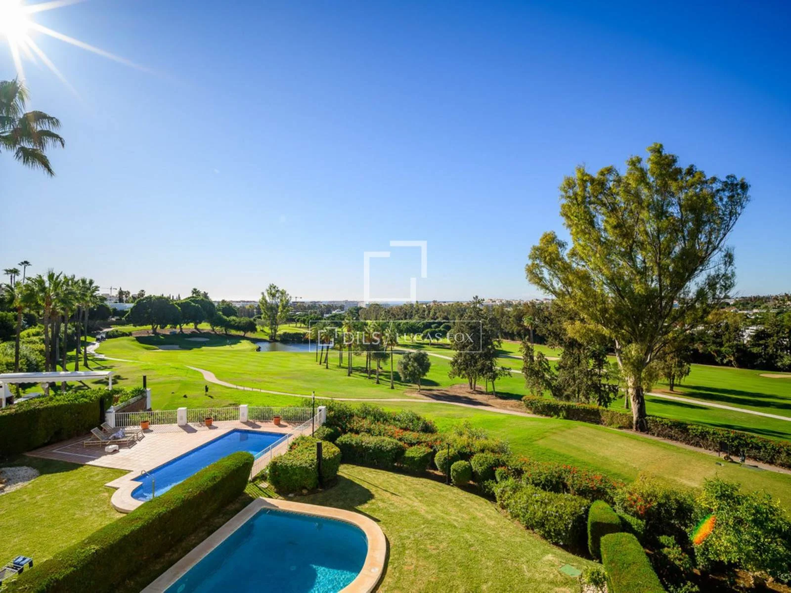 Apartamento reformado con vistas al golf, dos dormitorios