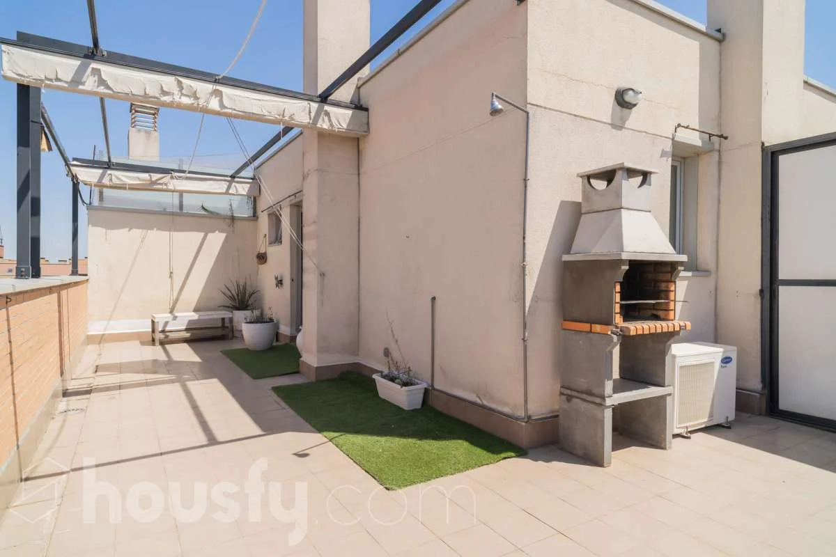 Duplex in Parla with terrace