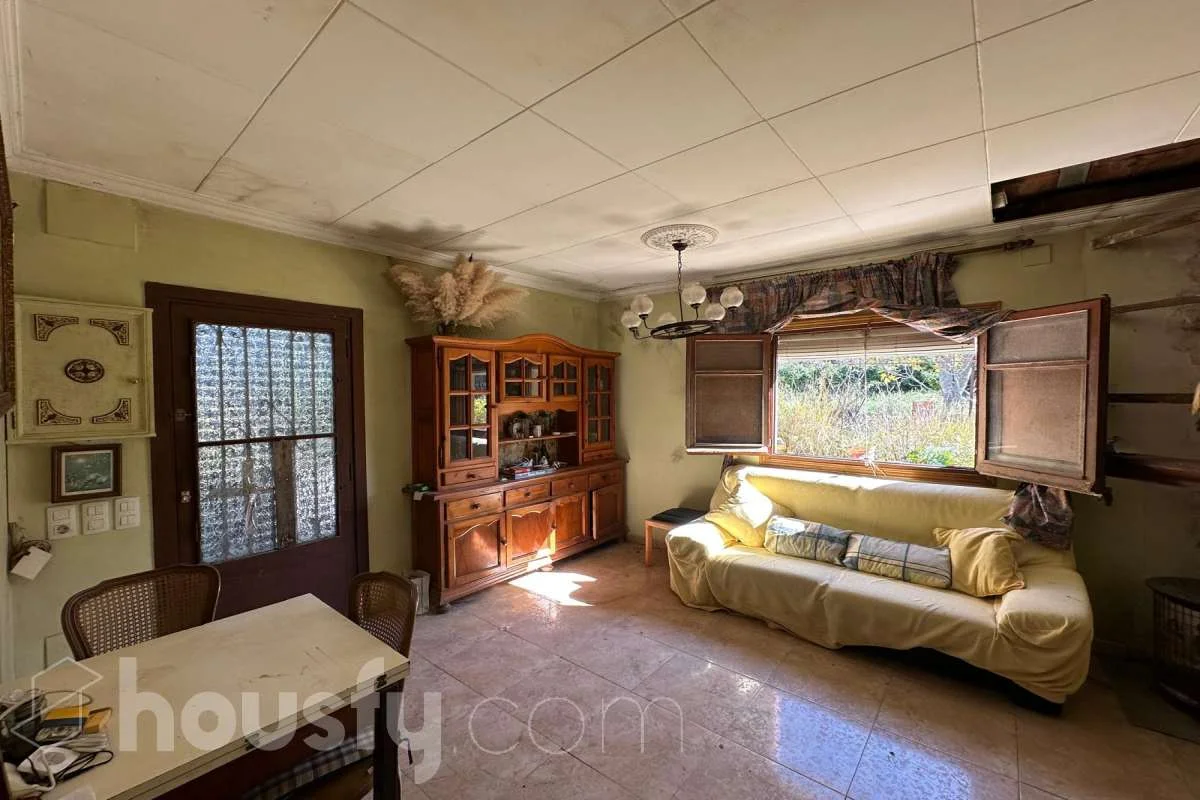Casa en Torrelles de Foix con jardín