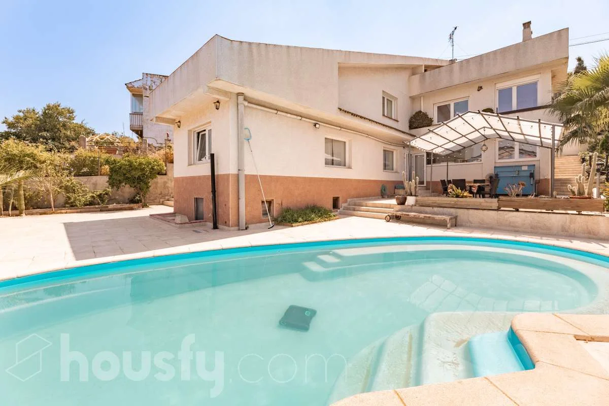 Casa en Sant Esteve con piscina privada