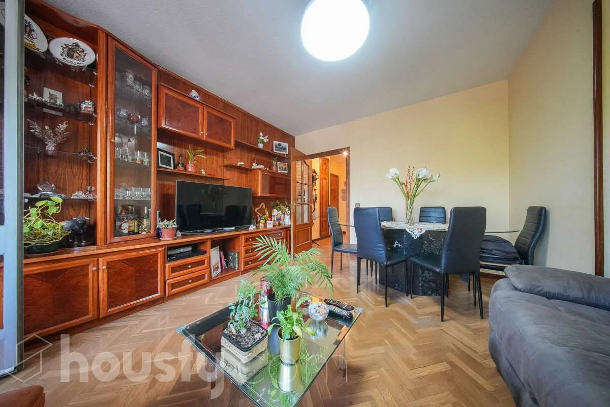 Madrid flat with three bedrooms