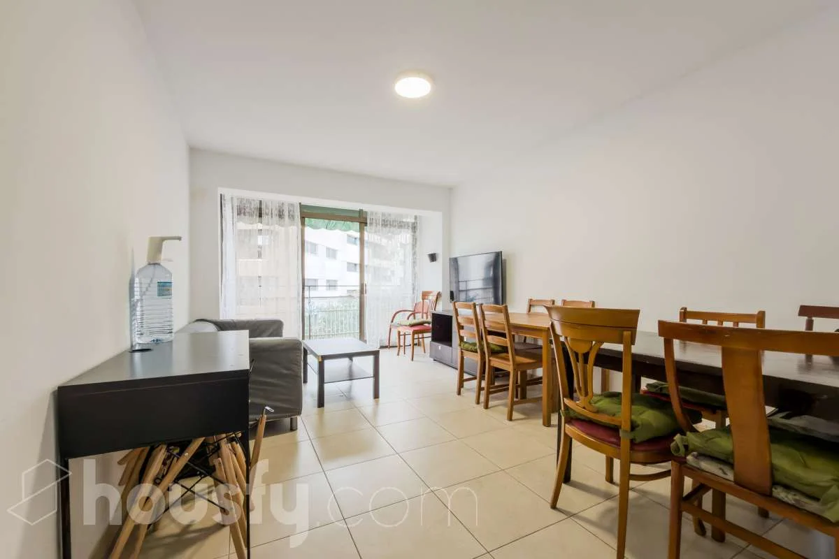 Piso en Barcelona con tres dormitorios