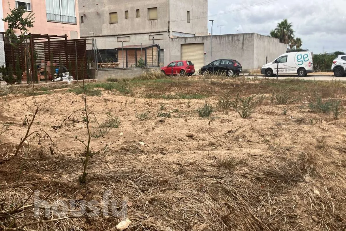 Solar urbano en Sant Pere Molanta, 275 m²