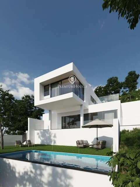 Parcela de 966 m² con proyecto de villa aprobado