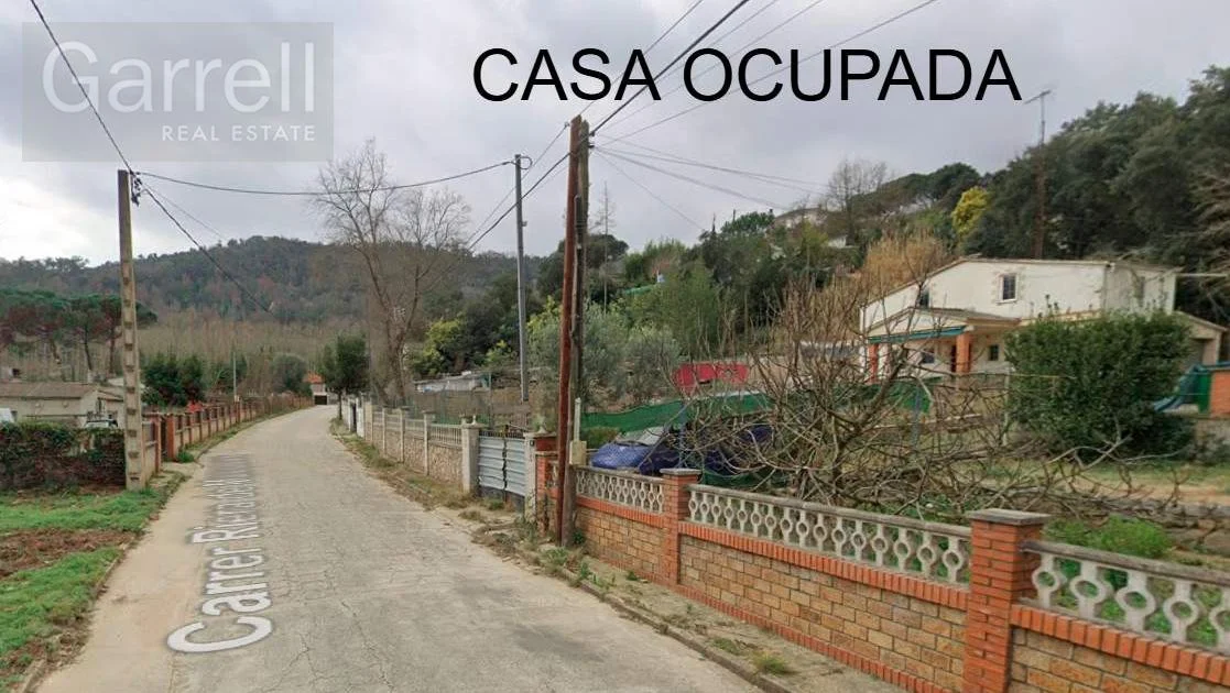 Casa ocupada en Massanes, seis habitaciones
