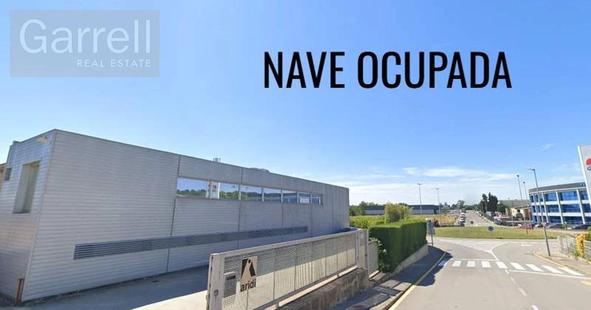 Nave industrial ocupada en Riudellots