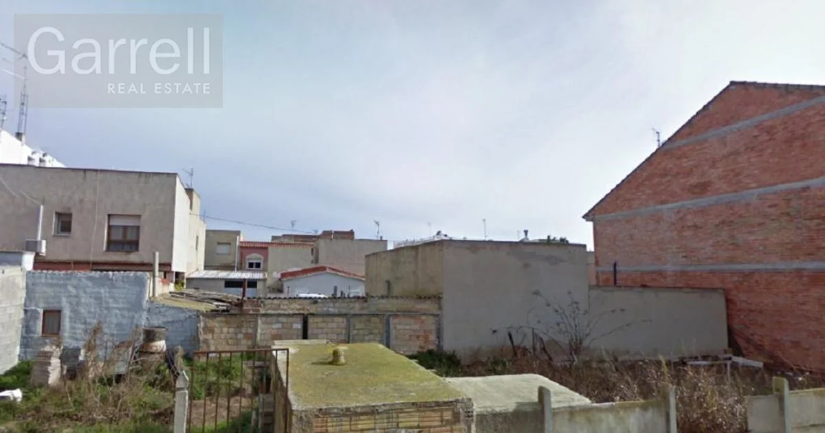 Solar urbano en Deltebre, 483 m² edificables