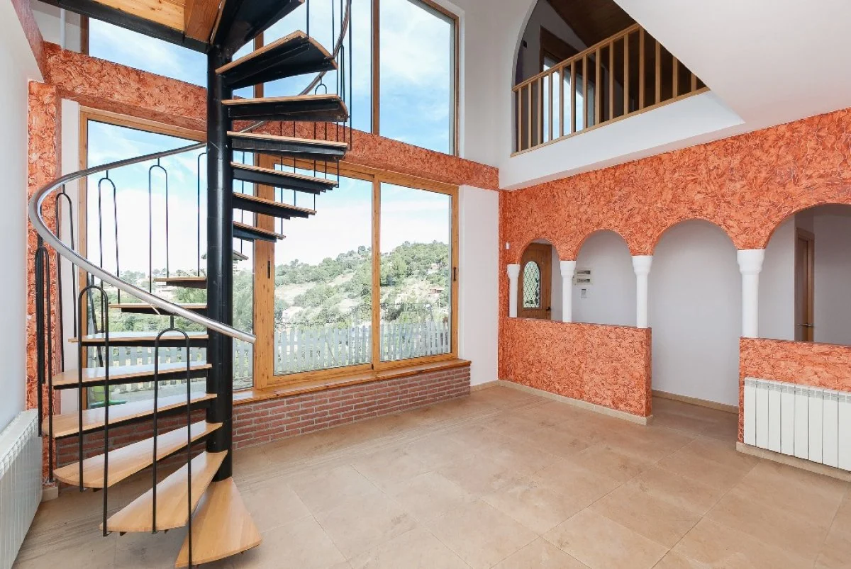 Casa reformada en Vacarisses, 5 dormitorios