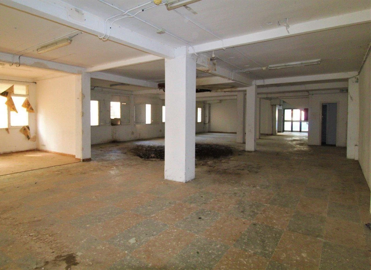 Amplio local comercial en Calella, 603 m²