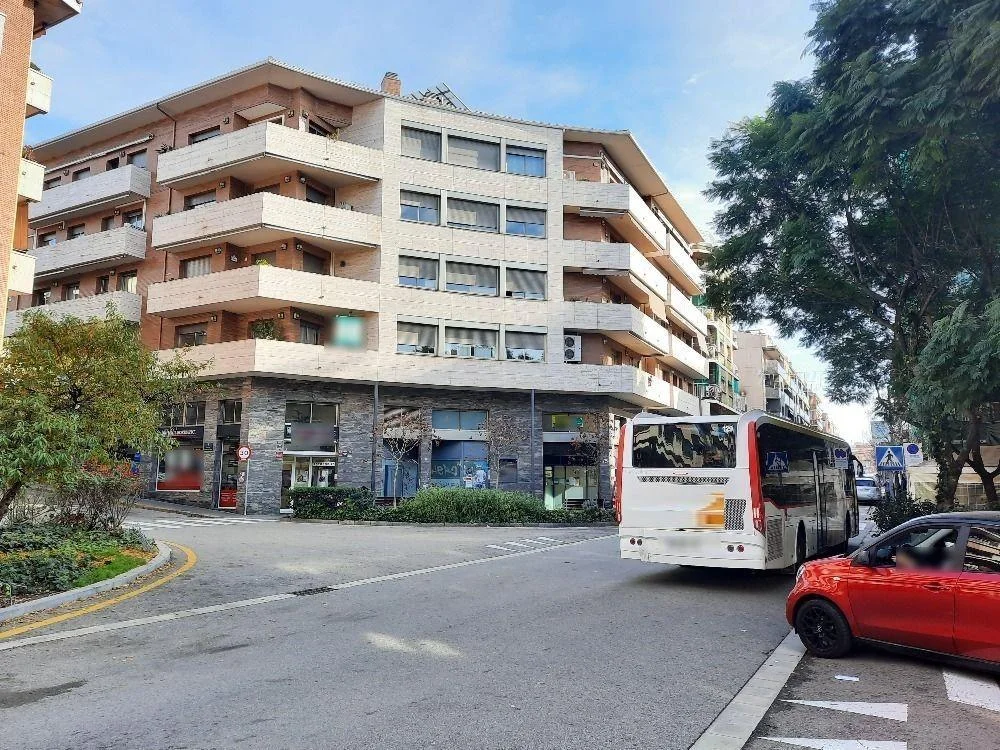 Local comercial a pie de calle en Ripollet
