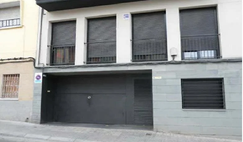 Plaza de parking sótano en Sabadell, 28 m²