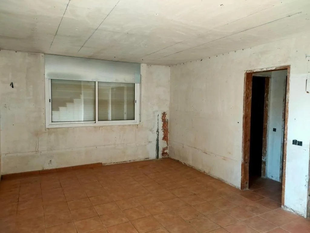 Piso en subasta en Aiguaviva Parc, 121 m²