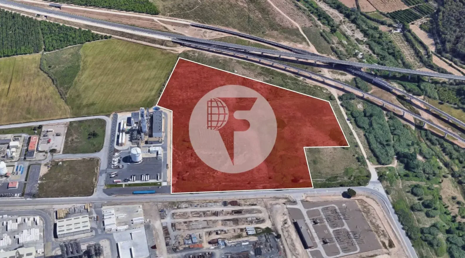Large industrial plot near refinery