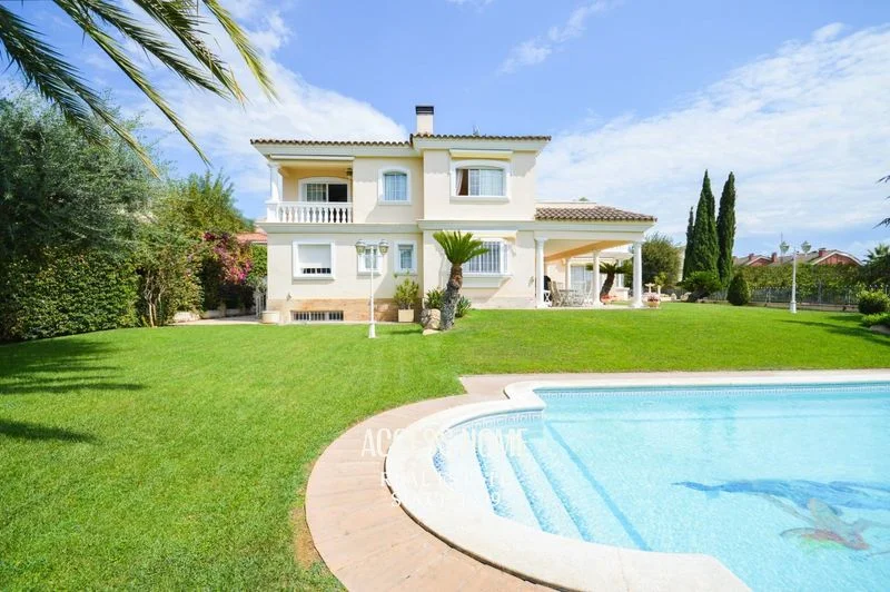 Vilassar de Dalt chalet, 7 bedrooms