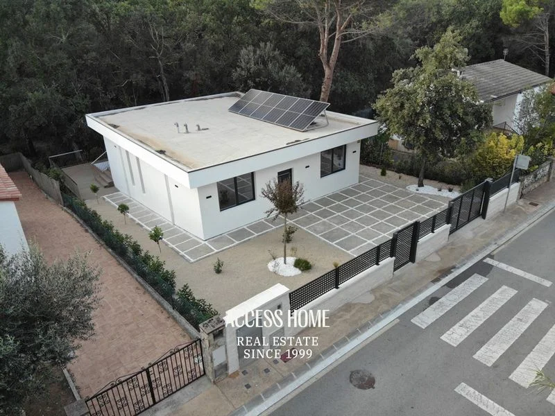 Chalet nuevo en Llagostera con piscina privada
