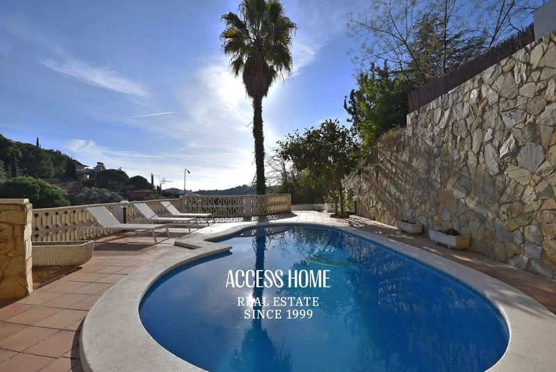 Chalet en Alella con piscina, 4 dormitorios