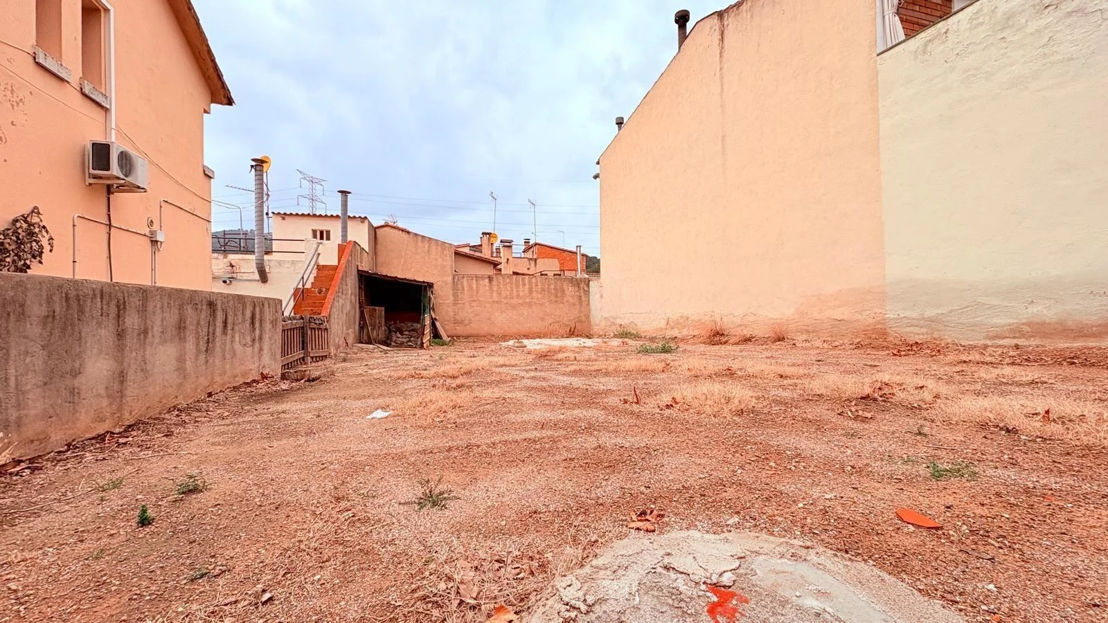 Solar residencial llano en Castellar