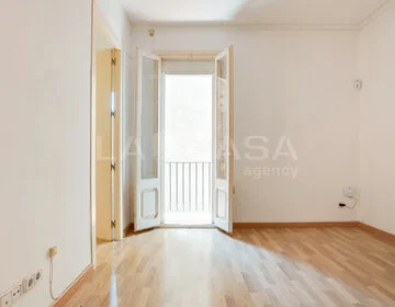 Interior Barcelona flat near Sagrada Família