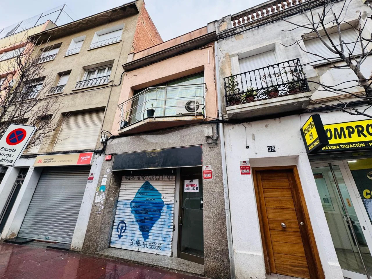 Propiedad céntrica en Montcada de 268 m²
