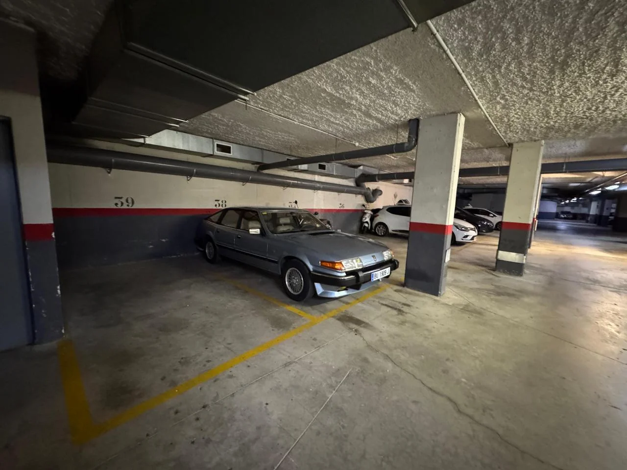 Medium-car parking space in Masrampinyo
