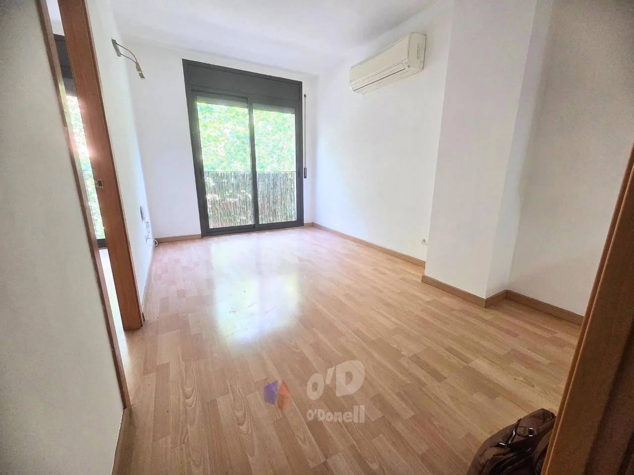 Central Sant Boi flat, one bedroom