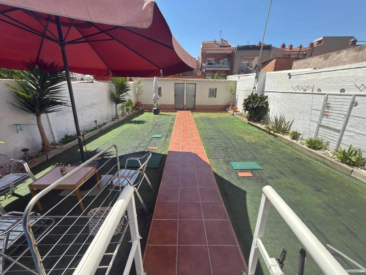 Piso bajo con jardín de 100 m²