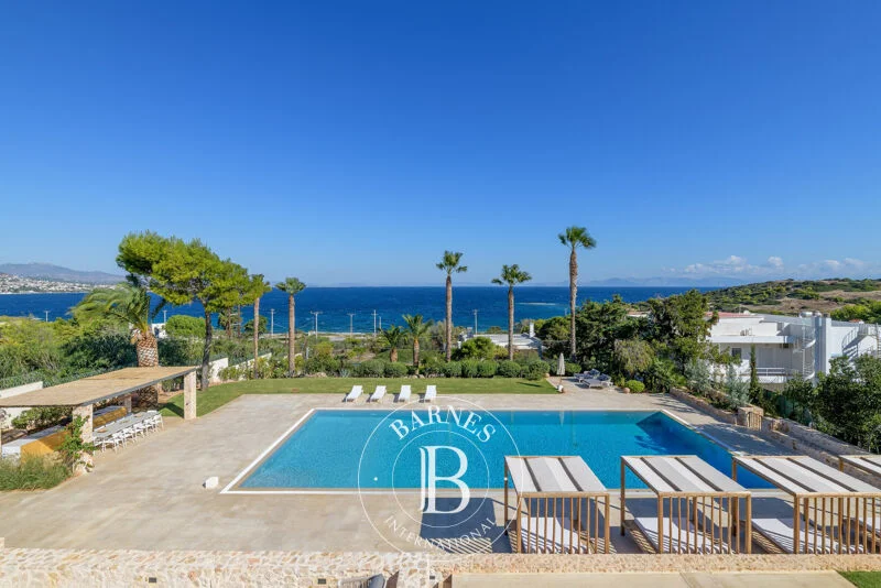Luxury Vravrona villa with seven bedrooms