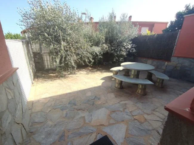 Casa de cuatro dormitorios en Sant Sadurní